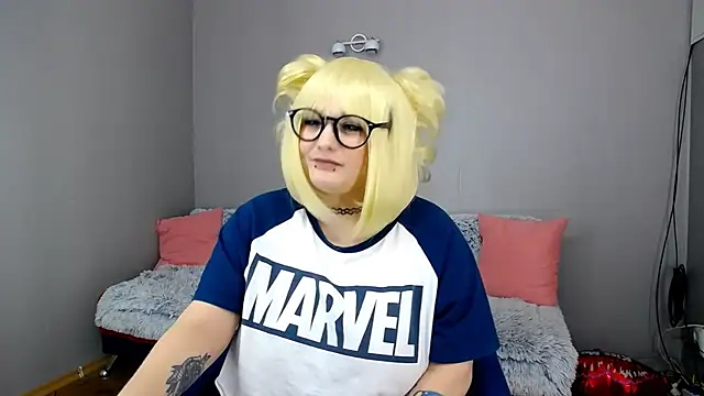 Estheri online show from February 20, 2025, 10:59 am