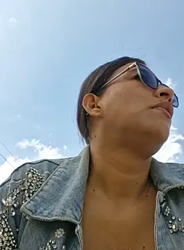 DAELAA online show from February 2, 2025, 7:04 pm