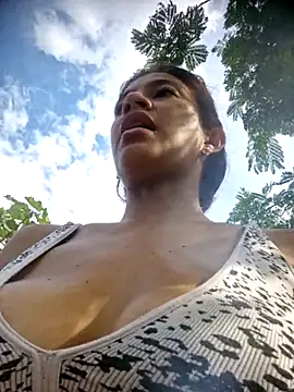 DAELAA online show from April 11, 2026, 8:13 pm