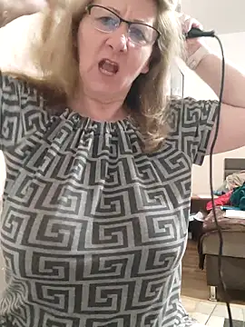 Elza01 online show from March 20, 2026, 7:19 pm