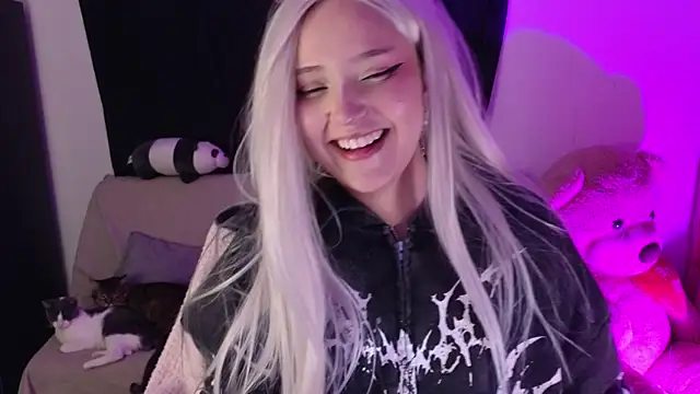 KuroChan420 online show from March 12, 2025, 2:52 am