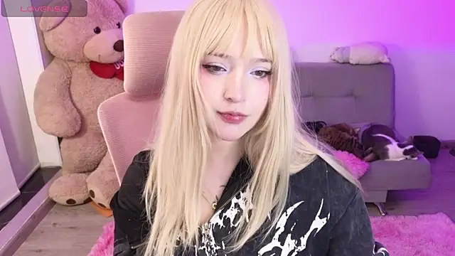Snapshot of KuroChan420 chatting on May 1, 2026, 2:16 am KuroChan420 online show from May 1, 2026, 2:16 am