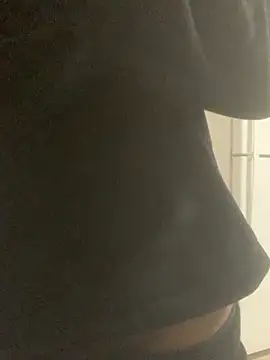 Snapshot of catchit231 chatting on January 6, 2025, 9:43 pm catchit231 online show from January 6, 2025, 9:43 pm