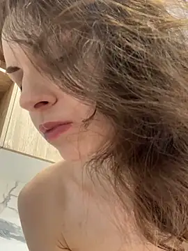 MissAnuta online show from February 4, 2025, 5:53 am