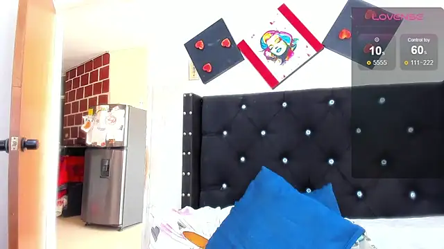 ebonnylatinx online show from January 10, 2025, 4:09 pm