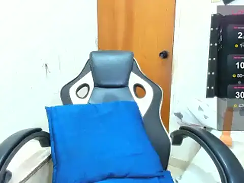 ebonnylatinx online show from February 8, 2025, 11:02 pm