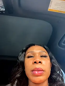 Snapshot of Belle___ chatting on May 28, 2026, 2:25 pm Belle online show from May 28, 2026, 2:25 pm