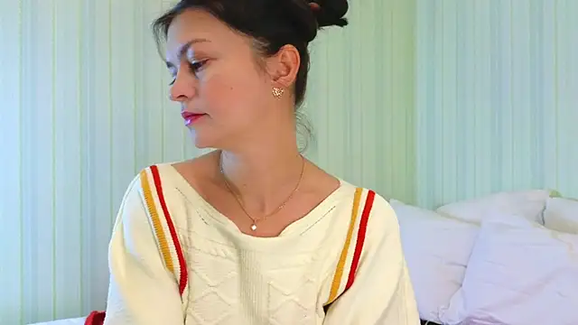  Lily  online show from December 13, 2024, 9:13 am