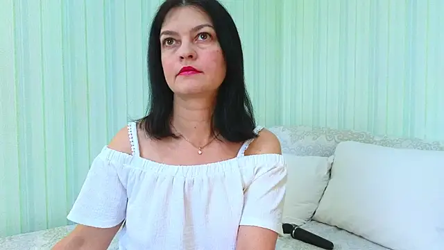  Lily  online show from April 29, 2026, 9:13 am