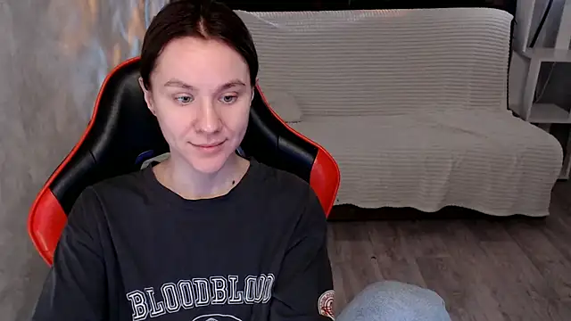 Mila Jon online show from December 2, 2025, 3:01 am