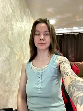 Mila Jon online show from December 19, 2025, 7:37 am