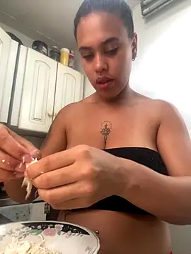 AlondraDiossa03 online show from November 22, 2025, 7:13 pm