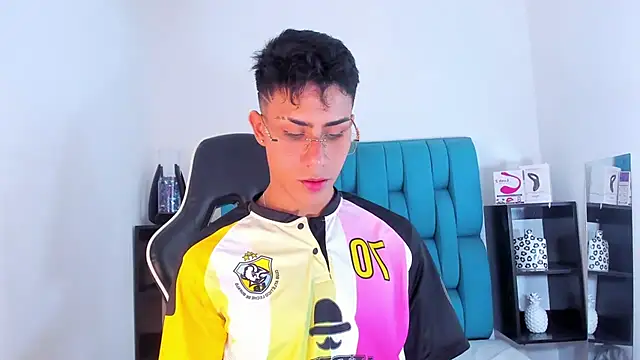 AlanNaughty online show from January 29, 2025, 8:46 pm