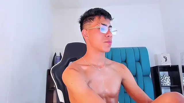 AlanNaughty online show from January 29, 2025, 11:56 pm