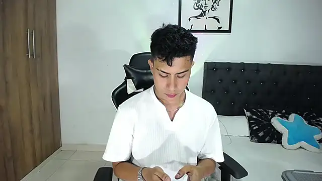 AlanNaughty online show from October 29, 2025, 3:20 am