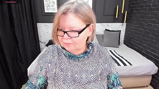 Shannonshine online show from February 3, 2025, 7:42 pm