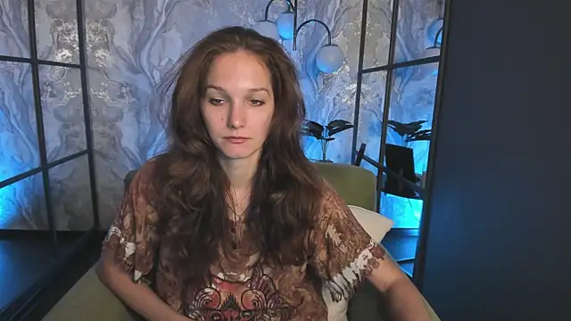 Snapshot of MirandaGlow chatting on July 26, 2026, 5:37 am MirandaGlow online show from July 26, 2026, 5:37 am