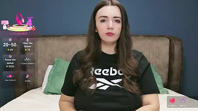 IamMolly online show from October 27, 2025, 9:19 pm