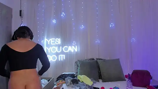 carolgaita online show from February 8, 2025, 5:39 pm