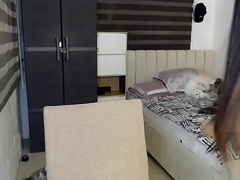 XxIvory CatxX online show from April 22, 2026, 9:55 am