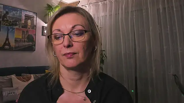 vanessa chat online show from March 3, 2025, 8:32 pm