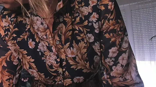 vanessa chat online show from March 12, 2025, 2:23 pm