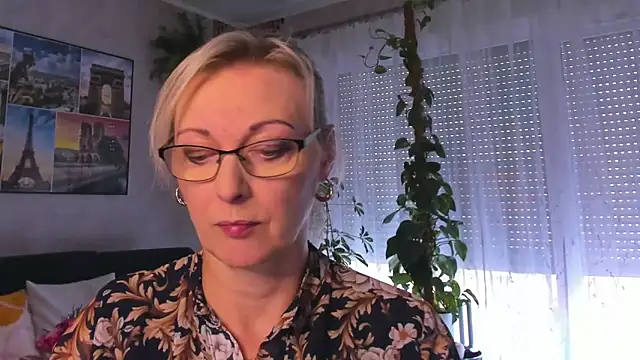 vanessa chat online show from October 2, 2025, 1:18 pm