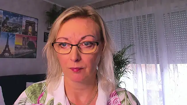 vanessa chat online show from October 22, 2025, 1:22 pm