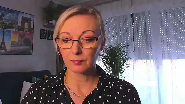 vanessa chat online show from October 29, 2025, 2:30 pm