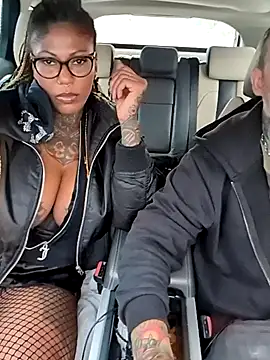 DarkDea online show from November 7, 2025, 3:12 pm