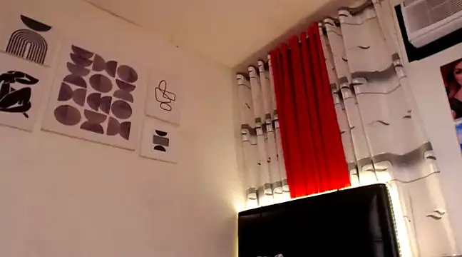 Alluring Lordess online show from December 15, 2024, 5:02 am