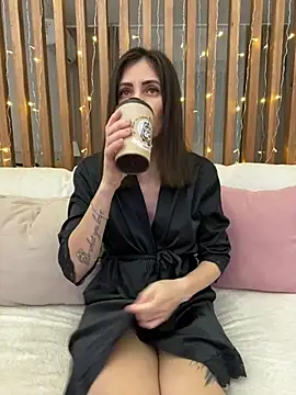 HotyWinter online show from March 6, 2025, 6:05 pm