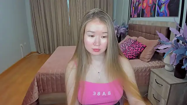 PollyOcean online show from March 21, 2025, 11:55 am