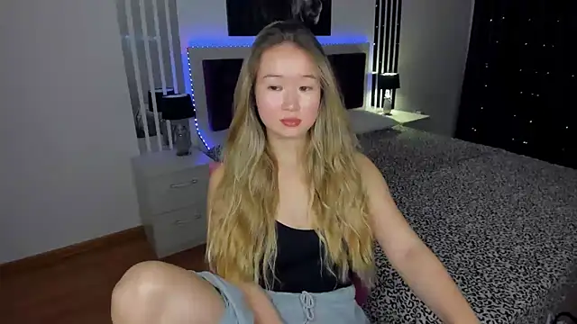 PollyOcean online show from September 16, 2025, 10:05 am