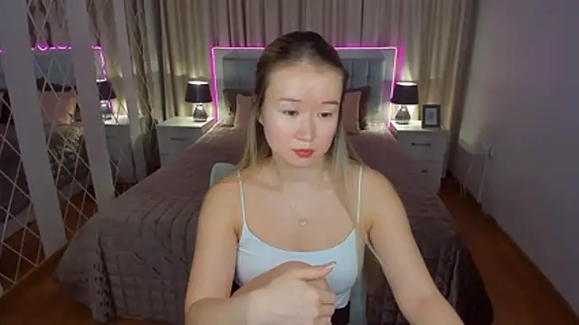 PollyOcean online show from December 1, 2025, 11:04 am