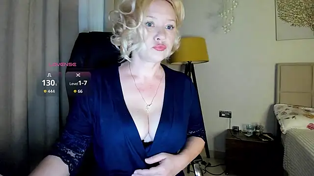 Snapshot of Colette__1977 chatting on June 27, 2026, 7:57 am Colette 1977 online show from June 27, 2026, 7:57 am