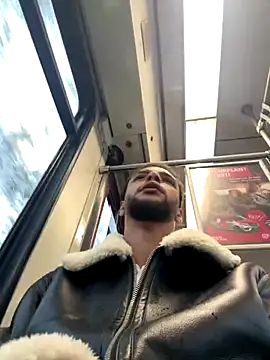 Lionayowe online show from November 1, 2025, 7:54 am