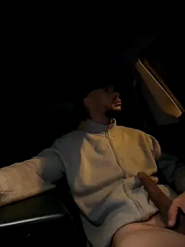 Lionayowe online show from November 8, 2025, 5:18 am