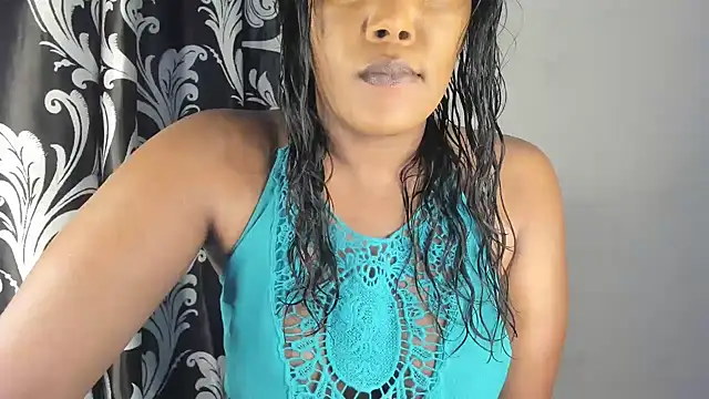 MySweetBitch143 online show from December 16, 2024, 5:33 pm