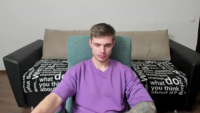 maks wolfis online show from February 25, 2025, 6:09 pm