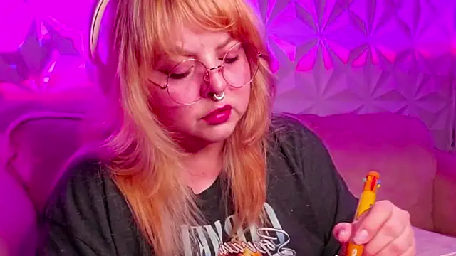 Satyn doll online show from October 3, 2025, 11:35 pm