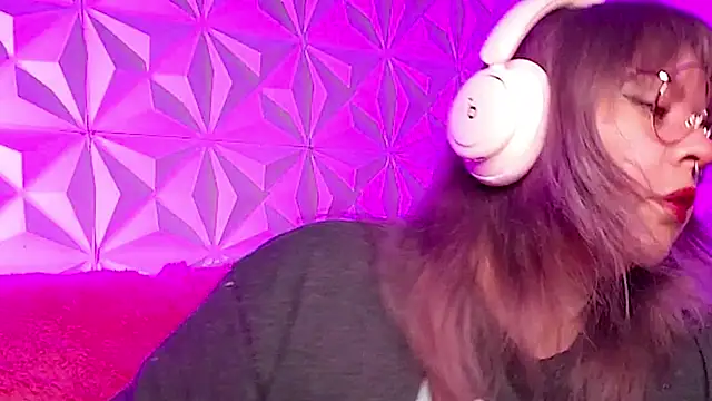 Satyn doll online show from October 27, 2025, 11:52 pm