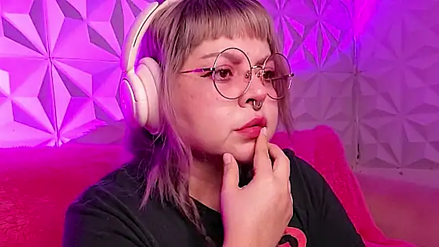 Satyn doll online show from November 8, 2025, 10:30 pm