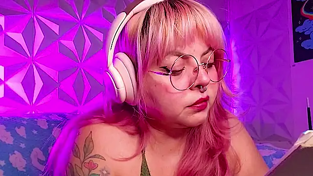 Satyn doll online show from March 8, 2026, 9:40 pm