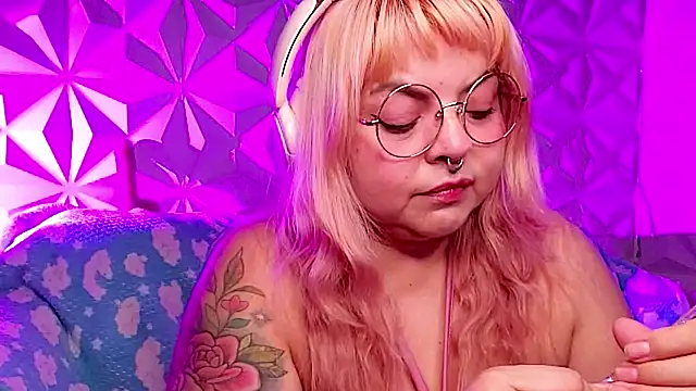 Satyn doll online show from April 7, 2026, 12:22 am