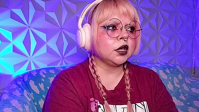 Snapshot of Satyn_doll chatting on May 1, 2026, 11:09 pm Satyn doll online show from May 1, 2026, 11:09 pm