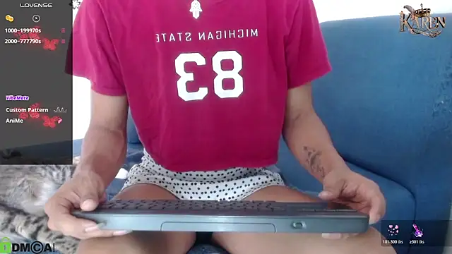 karen sofia  online show from April 6, 2026, 8:32 pm