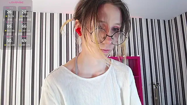  Hanna Moon  online show from February 9, 2025, 7:38 am