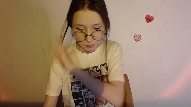  Hanna Moon  online show from February 16, 2026, 10:22 am