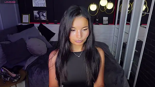 ErikaSoft online show from March 2, 2025, 5:44 am